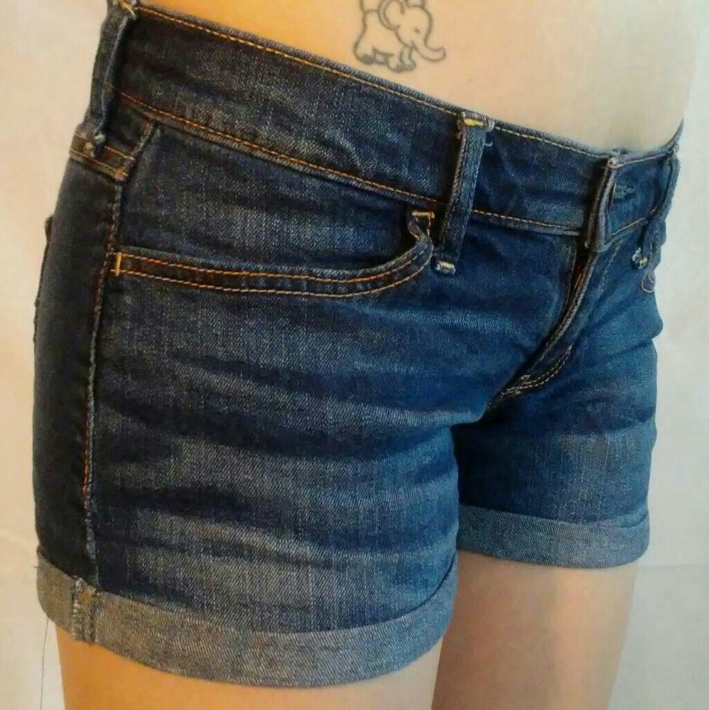 Hollister Jean Shorts Size 3 w-26